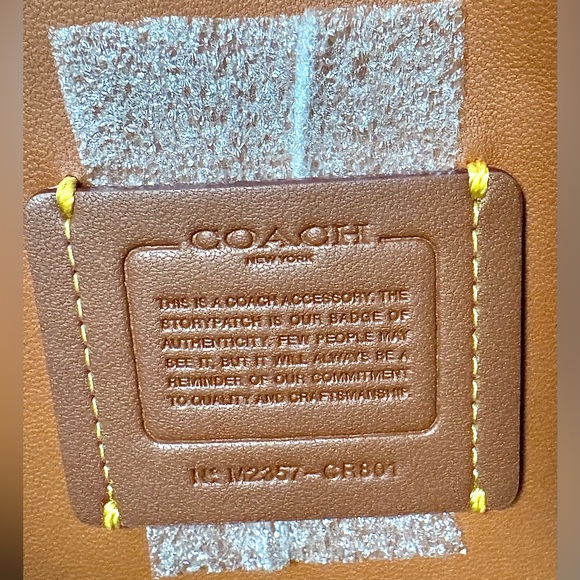 NWT Coach Essential Envelope Canvas Clutch Bag (Salt Canvas Burned Amber) - Picture 8 of 15